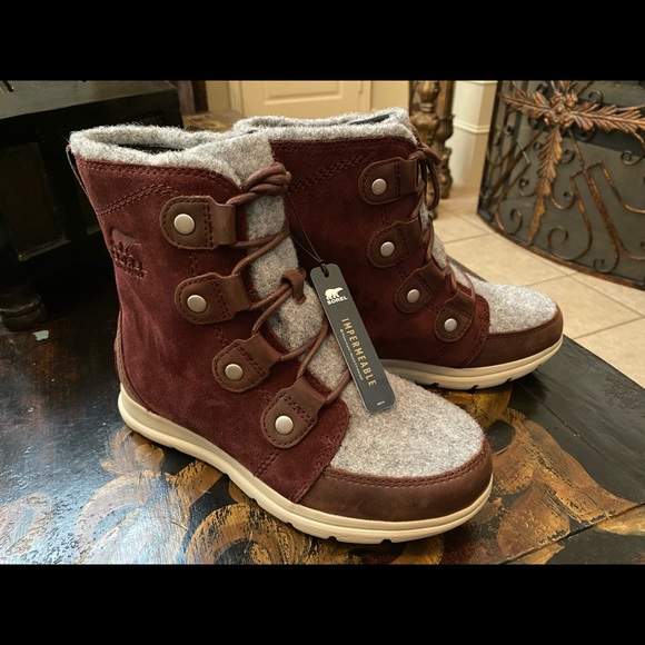 Sorel Explorer Joan Boots 6.5 - Picture 7 of 9